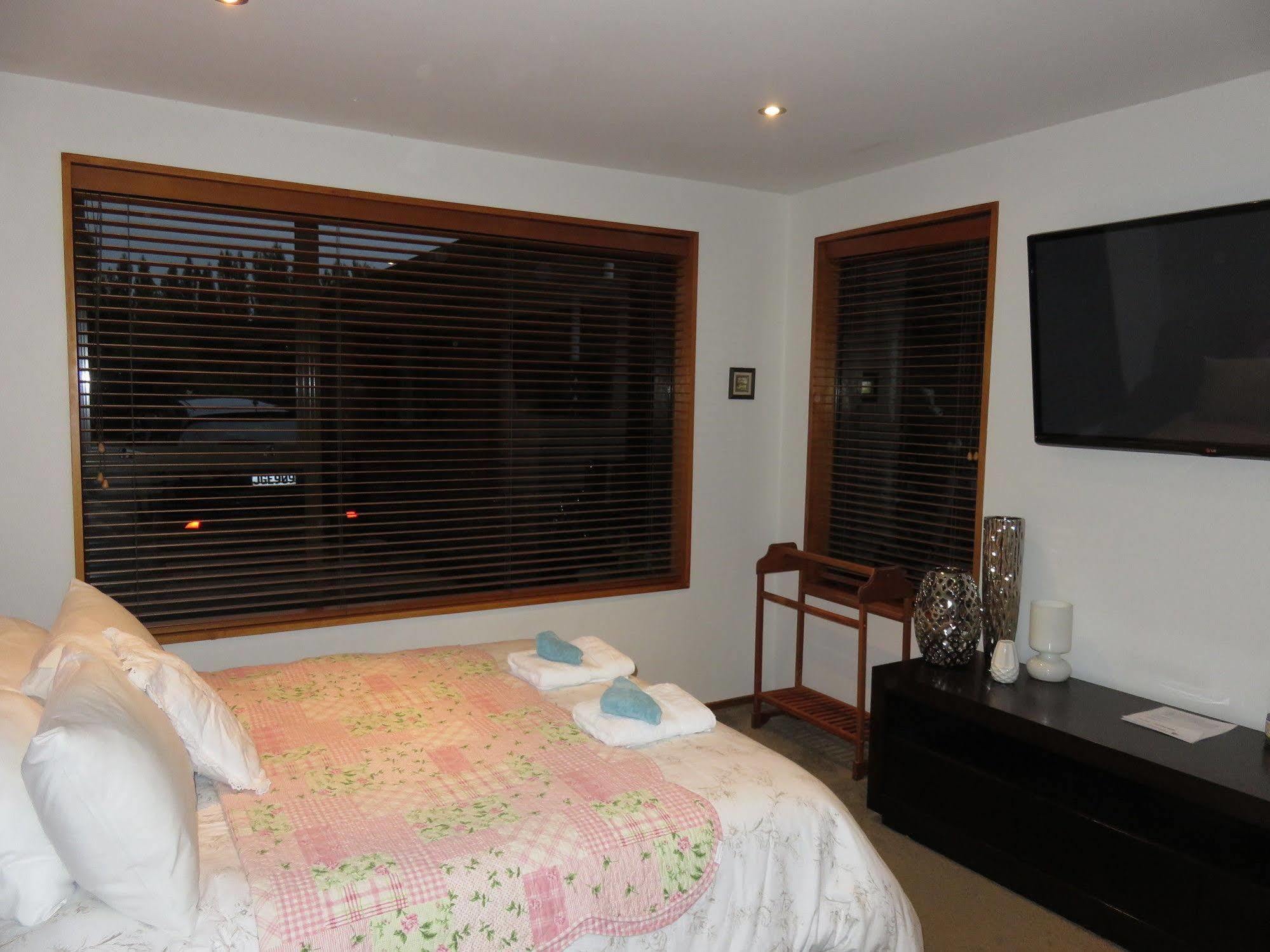 Bed and Breakfast Maples On Harewood Christchurch Zewnętrze zdjęcie